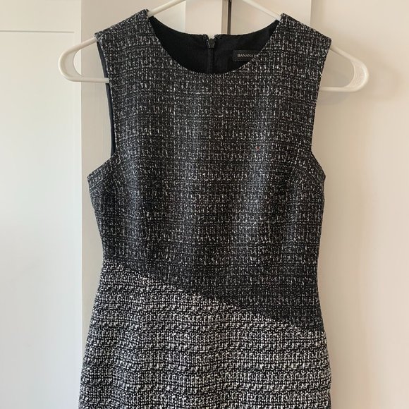 MOVING SALE: Banana Republic Dress - Picture 2 of 6